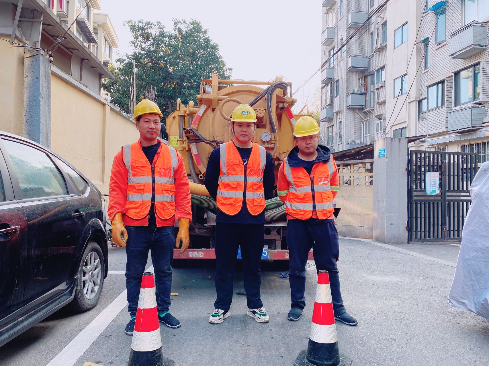 建邺南京某小区管道清淤检测施工